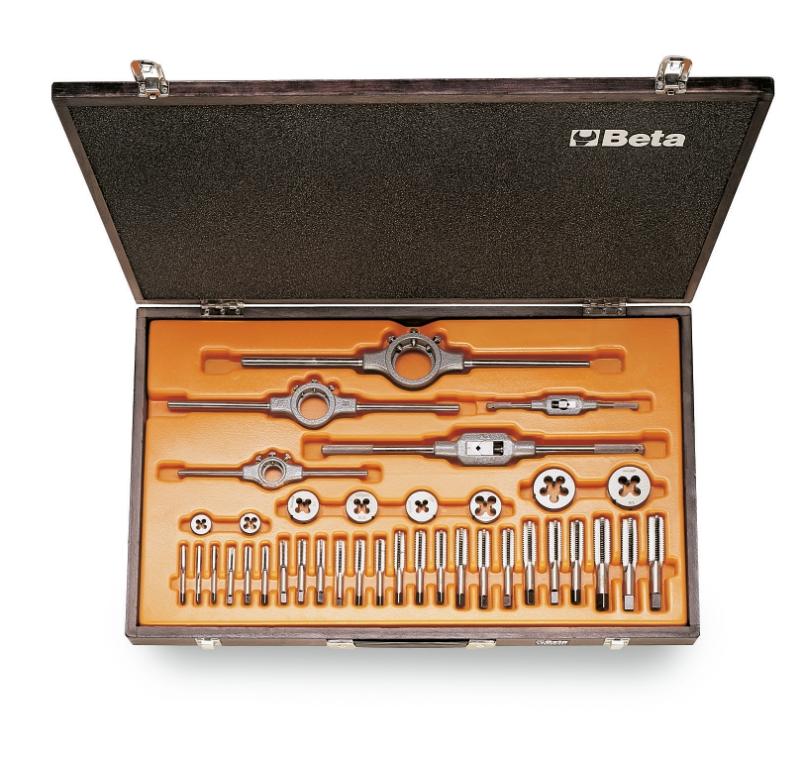 446ASC/C37 - Assortment of chrome-steel taps and dies, UNC thread, and accessories in wooden case