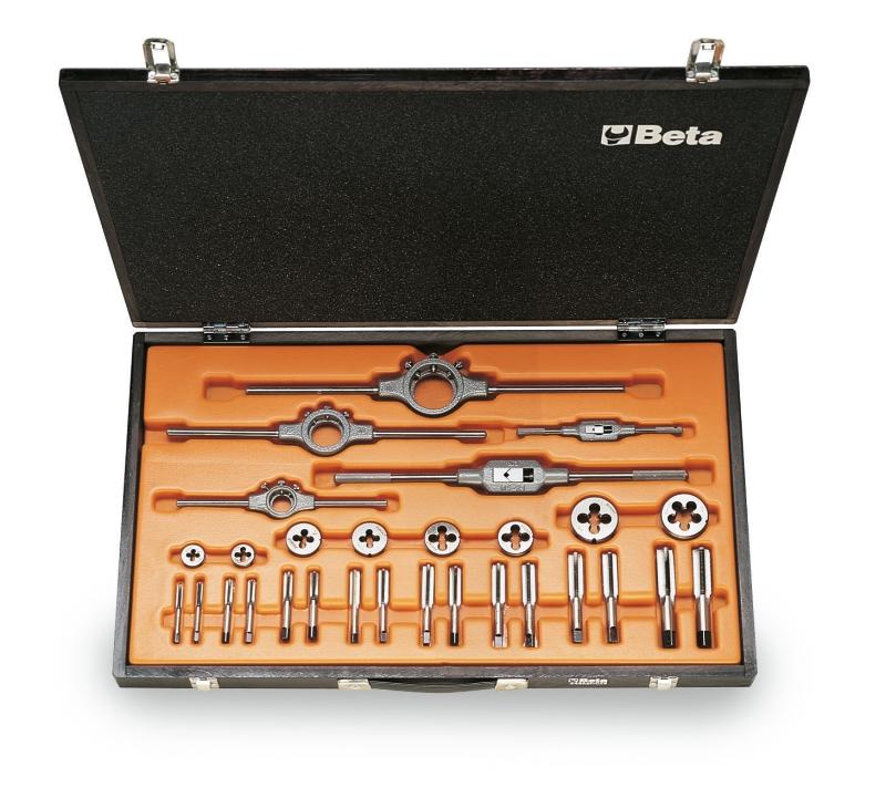 446ASF/C29 - Assortment of chrome-steel taps and dies, UNF thread, and accessories in wooden case