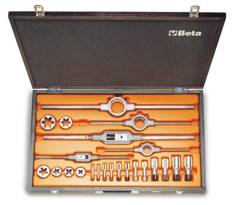 446ASG/C23 - Assortment of chrome-steel taps and dies, cylindrical GAS thread, and accessories in wooden case