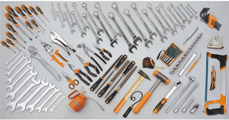 5902VI - Assortment of 107 tools