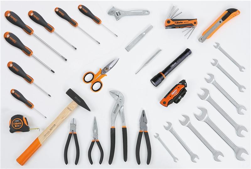 5915VU/0 - Assortment of 35 tools