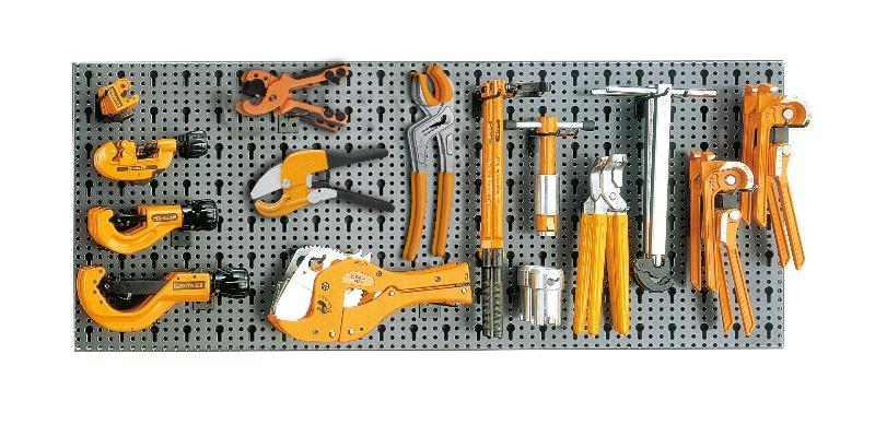 6600 M/465 - Assortment of 36 tools, with hooks without panel