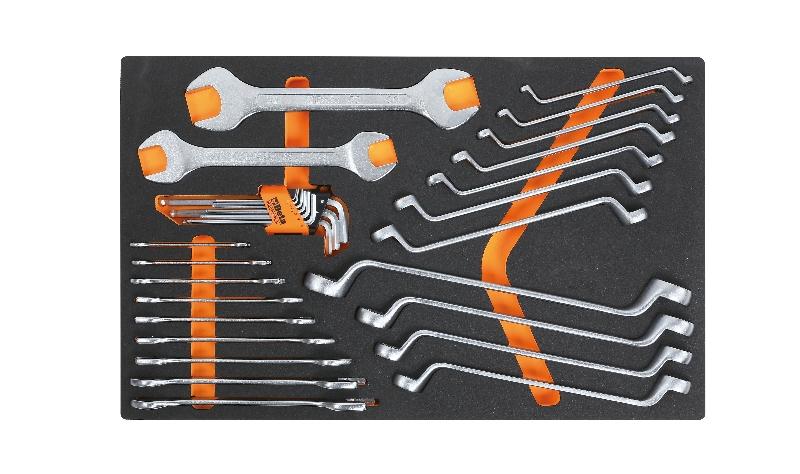 M30 - Soft thermoformed tray with tool assortment