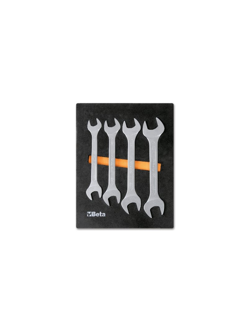 M38 - Soft thermoformed tray with tool assortment