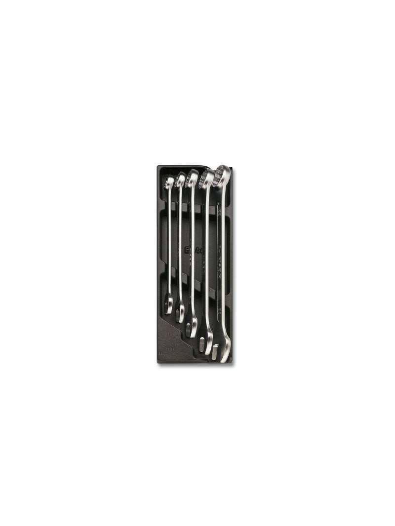 T06 - Hard thermoformed tray with combination wrenches